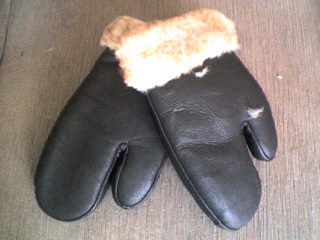 GUANTES O MANOPLAS DE ZALEA DE BORREGO