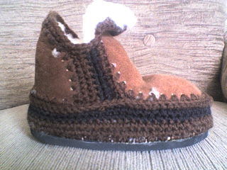 PANTUFLAS DE GAMUSA TEJIDAS.