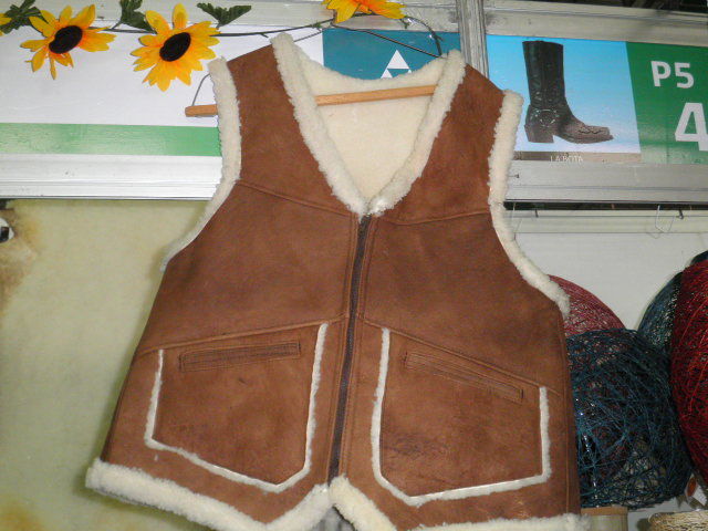 CHALECO TERMINADO GAMUSA