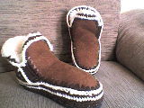 PANTUFLAS DE GAMUSA TEJIDAS.