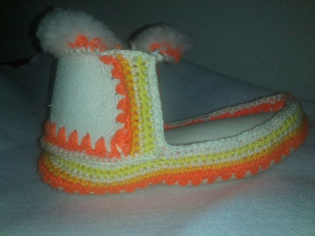 PANTUFLA TEJIDA COLOR NARANJA