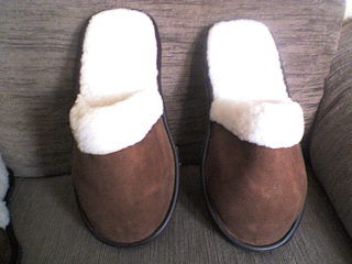 PANTUFLAS DE BORREGO TERMINADO GAMUSA.